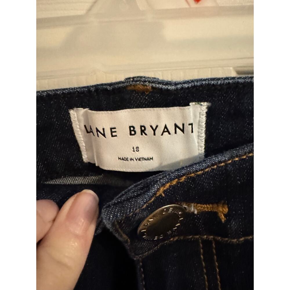 Lane Bryant New 4 inch flex magic waistband signature shorts plus 18 dark wash - Picture 3 of 5